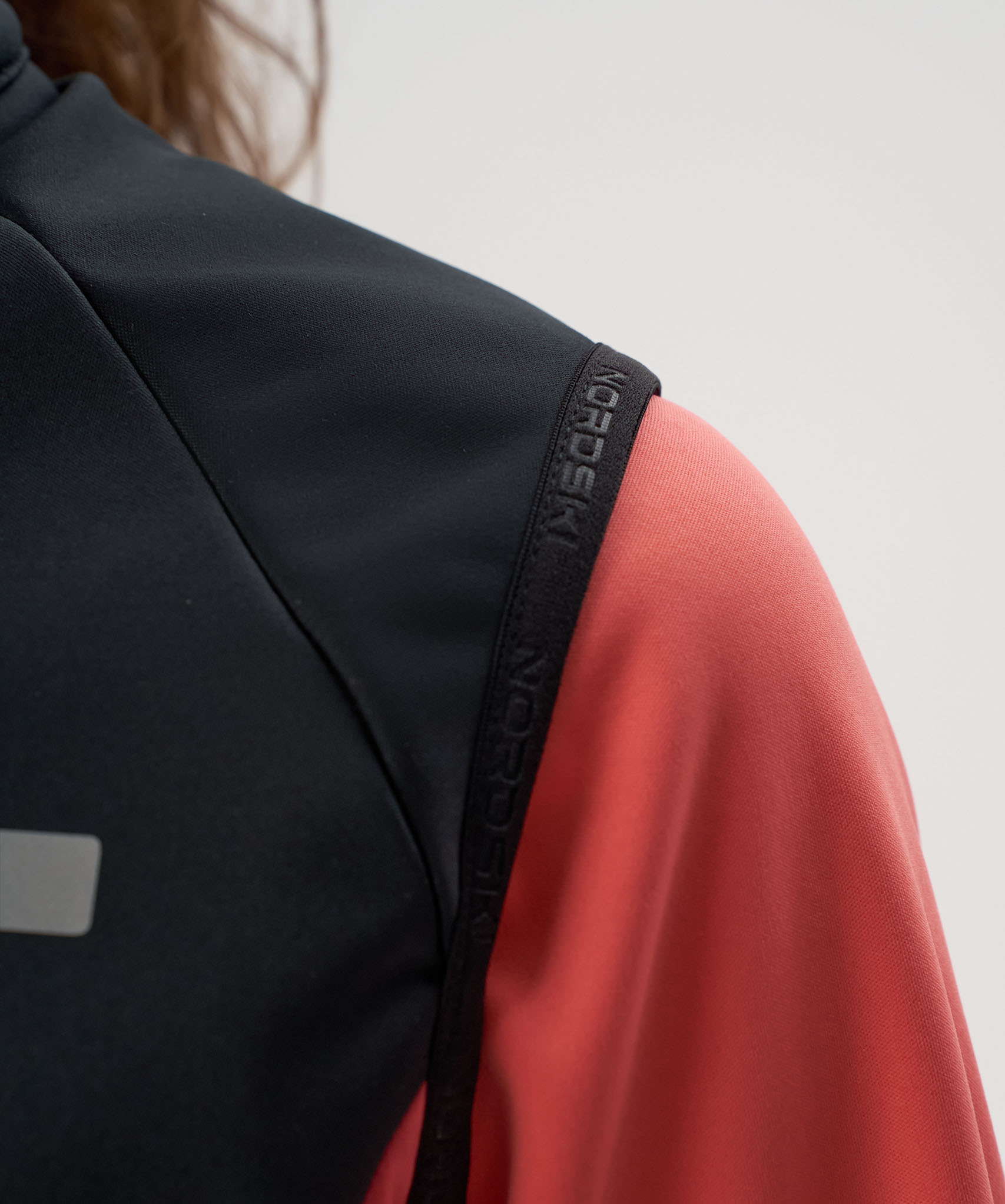 Жилет тренировочный Nordski Core Black/Coral W